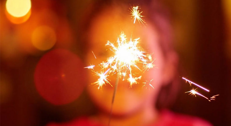 Fuochi d'artificio e giochi pirotecnici: divertirsi in sicurezza a  Capodanno - Il tuo cartolaio